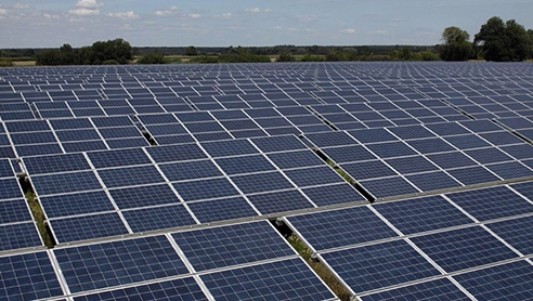 Cámaras térmicas Sunell para la protección de un parque solar en España