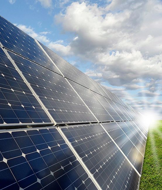 Soluciones de vigilancia para granjas solares